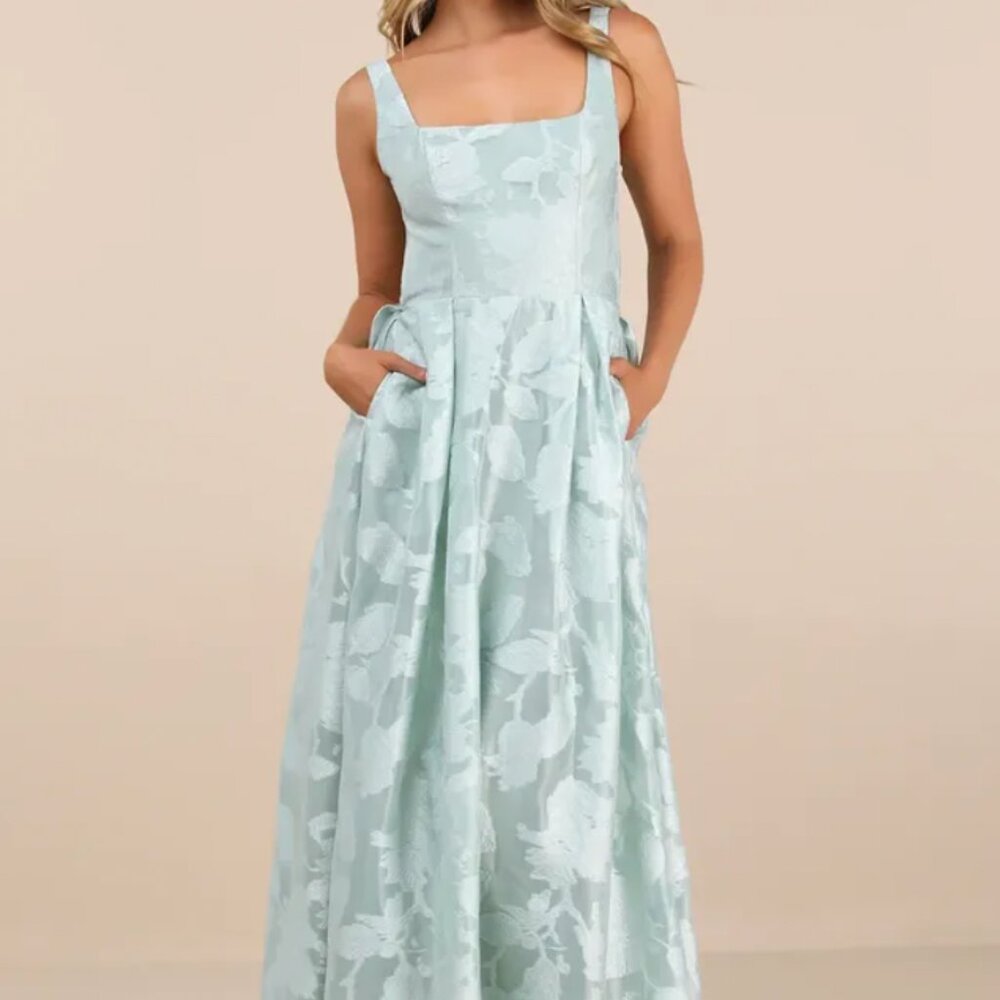 NWT Lulu’s Mint Floral Jacquard Maxi Dress